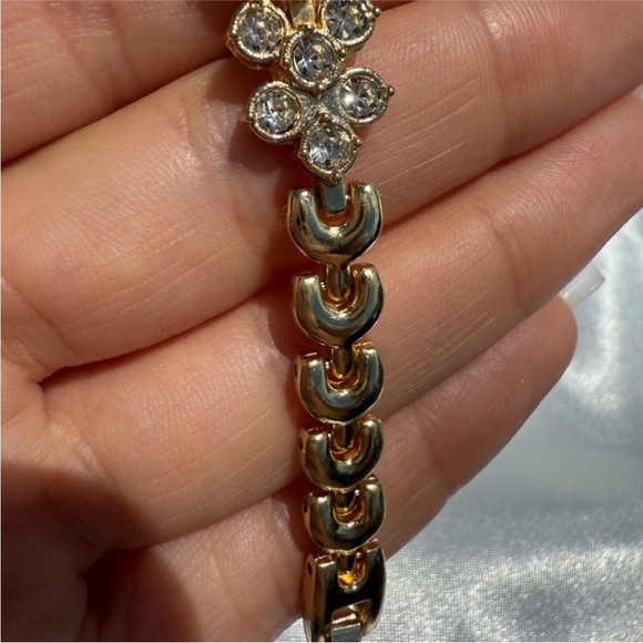 New Panthere Vintage Gold Women\'s Watch with Crystal Accents